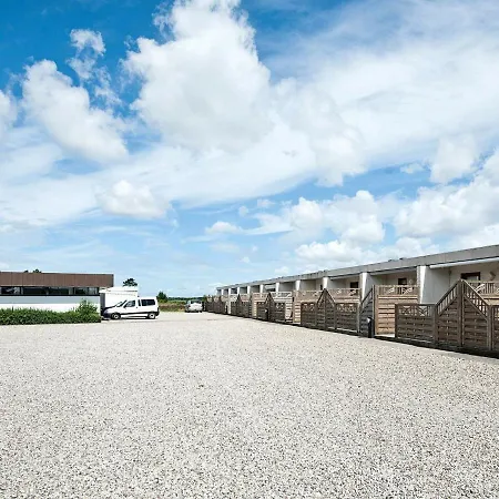 4 Person In R M By Traum Apartament